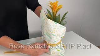 Super easy Plant pot gift wrapping wrapflowers [upl. by Nannarb349]