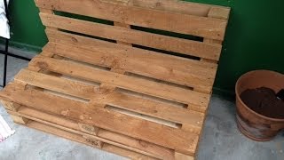 DIY Eine Bank aus Europaletten bauen [upl. by Hammock]