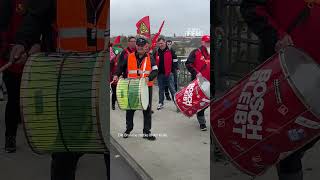 Metallerdemo in Mainz auf der TheodorHeussBrücke [upl. by Eiramnerual755]