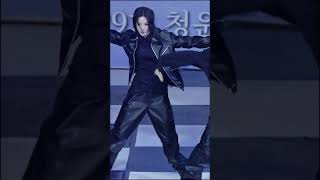 격렬한 안무로 다리에 그만 힘이 풀려 마이크 드롭한 트리플에스 유연 fancam [upl. by Katusha600]