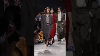 Bottega Veneta spring summer 2025 en Milan Fashion Week fashionevent [upl. by Terbecki465]