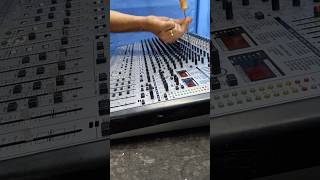 Conserto da Mesa Behringer Eurodesk SL2442FX [upl. by Casi941]