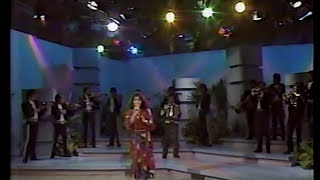 CHELO CANTA CON MARIACHI quotBIENVENIDOquot EN EL PROGRAMA DE JUAN EL GALLO CALDERÓN 1989 [upl. by Feer]