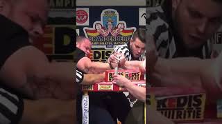 Legenda Stefan Tamas vs Sabin Badulescu campionatul national 2015 armwrestling [upl. by Nalro]