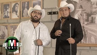 Luis y Julián Jr  Con esa gordita Video Oficial [upl. by Lerrud]