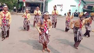 Tari Parisuka by MI Maarif Plosogede 👏👏👏🥰🥰🥰 [upl. by Llenehc670]