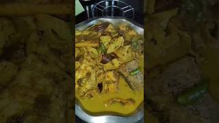 Fulkofi diye Macher JholFish curry with cauliflower viralvideo bengali trending shorts fish [upl. by Eikciv]