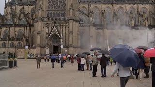 FriedensWallfahrt 3000 Pilger im Linzer Mariendom [upl. by Crutcher566]