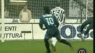 Doppietta seedorf inter contro la juve [upl. by Keon684]