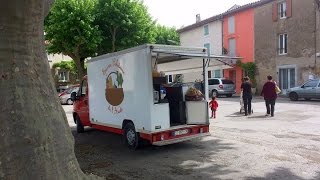 Aude  une épicerie solidaire ambulante pour aider les plus démunis [upl. by Chloras]