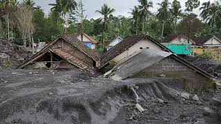 Semerus Pyroclastic Flow Devastates Indonesian Villages [upl. by Roanne]