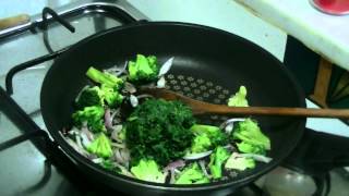 Creamy Broccoli and Spinach Pasta  Healthy Pasta Recipe  Spinach and Broccoli Pasta [upl. by Berrie170]