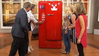 Canada AM crew tries to open the Molson Canadian beer fridge [upl. by Rind]