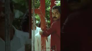 രക്ഷിക്കാൻ ഞാൻ അങ്ങോട്ട് വരണോ  കേറി വാടാ  Godfather  malayalam movie scene  Siddique–Lal [upl. by Almeida309]