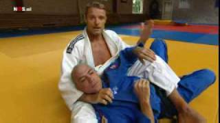 Judo Introduction by Mark Huizinga Shime Waza Verwurging [upl. by Tate351]