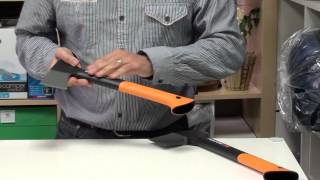 Hacha Universal X7 Fiskars EDC tactical [upl. by Naylor]