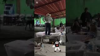 Yo en una fiesta a la que no me invitaron 🤣🤣 [upl. by Ahseka]