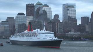 QE2s final farewell to New York October 2008 QM2QE2 tandem crossing [upl. by Llenrep885]