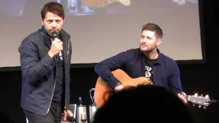 Jus in Bello 2016  Jensen and Misha are singing Get the mellow on at Jus in Bello Con [upl. by Jacintha]