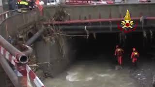 GENOVA  ALLUVIONE E TRAGEDIA DI VIA FEREGGIANO [upl. by Enilecram]