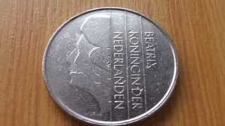 Beatrix Koningin der Nederlanden  Backside of old coin [upl. by Inalial300]