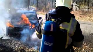 Auto van leraar Doorwerth vliegt in brand [upl. by Vite574]