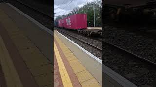 Freightliner 70007 passing Cholsey 2424 [upl. by Mays86]