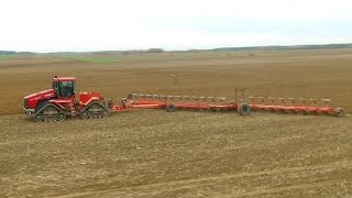 Orka największym pługiem świata Case Quadtrac PLOWING WITH THE LARGEST PLOW IN THE WORLD [upl. by Vershen]