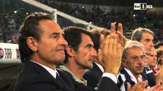 Respect Italian coach Cesare Prandelli applauses Bulgarian anthem and drive the fans to do same [upl. by Evvy768]