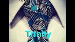 TUTORIAL  How to tie a tie  Trinity Knot  Nodo Cravatta [upl. by Eichman]