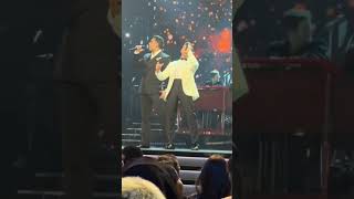 David Bisbal y Carlos Rivera en los LatinGrammy música abelpintos el triste [upl. by Aillimat105]