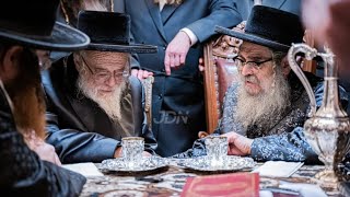 Toldos Aharon Rebbe Visits Satmar Rebbe R’ Aaron [upl. by Malvino263]