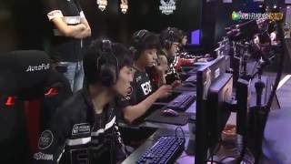 【LPL夏季賽】第6週 EDG vs WE 1 [upl. by Lehcyar475]