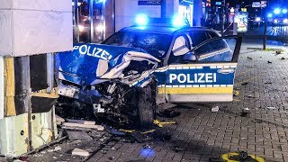 Streifenwagen kollidiert im Einsatz frontal mit PKW  Polizist schwer verletzt  Kerpen 19012019 [upl. by Hengel]