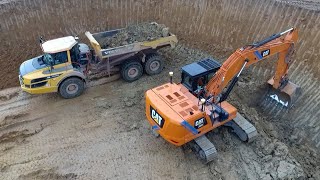 Chantier de Terrassement dune méthanisation XXL  2 pelleteuses amp 3 tombereaux [upl. by Anderegg656]