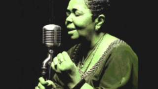 Cesaria Evora bondade e maldade [upl. by Nesmat]