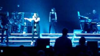 Laura Pausini  Alzando nuestros brazos  Hard Rock Live Hollywood FL [upl. by Gnoy]