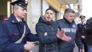 Maddaloni CE  Spaccio droga davanti bambini 10 arresti contro clan Belforte 130217 [upl. by Irrab]