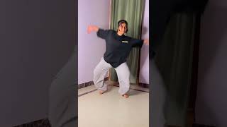 Chite Suit De 😁 youtubeshorts dance trending [upl. by Ardiek6]