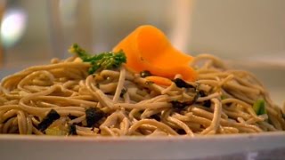 〈拉姆齊上菜〉蕎麥麵健康沙拉│Soba Noodle Salad│Gordon Ramsay [upl. by Ran]