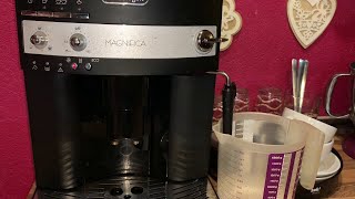 Kaffeemaschine entkalken mit Entkalker DeLonghi Magnifica ESAM 3000B Kaffeevollautomat Anleitung [upl. by Newo799]