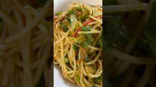 Vegetable chowmein 🍽️ shorts food shortsfeed [upl. by Ellita]