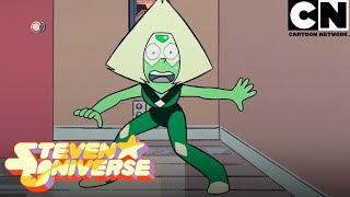 Peridot Una gema explosiva pero inofensiva  Steven Universe  Cartoon Network [upl. by Neral]