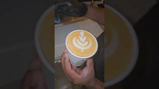 Latte Art tulips  baristalifecoffee ytshort [upl. by Berkly]