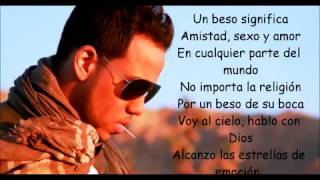 Romeo Santos Solo Por Un Beso Lyrics Letra [upl. by Eemla]