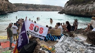 Tourisme de masse en Espagne  les îles Baléares happées vers le fond [upl. by Refeinnej]