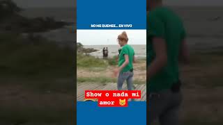 Cuando andas de trampa y llega la tele 😂 humor argentina television viralvideo [upl. by Thurber]