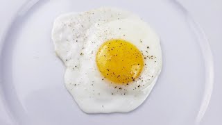 How to cook perfect sunny side up egg  Mama Bois Kitchen [upl. by Yakcm]