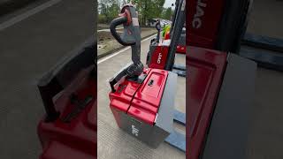 2000kg2500kg3000kg electric pallet truck EPS 24V210AH battery optional lithium battery [upl. by Anailil557]