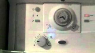 Worcester Bosch Greenstar CDi combination boiler boiler flashing Red amp Blue Video 01 [upl. by Monafo]